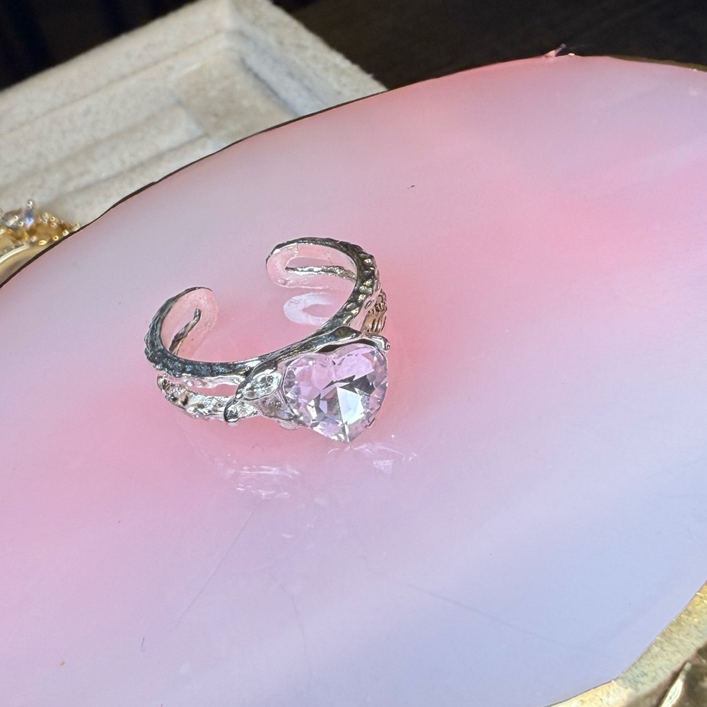 Elegant Silver Heart Ring with Pink Gemstone